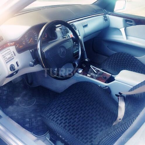 Mercedes E 200 1996, 272,000 km - 2.0 l - Bakı