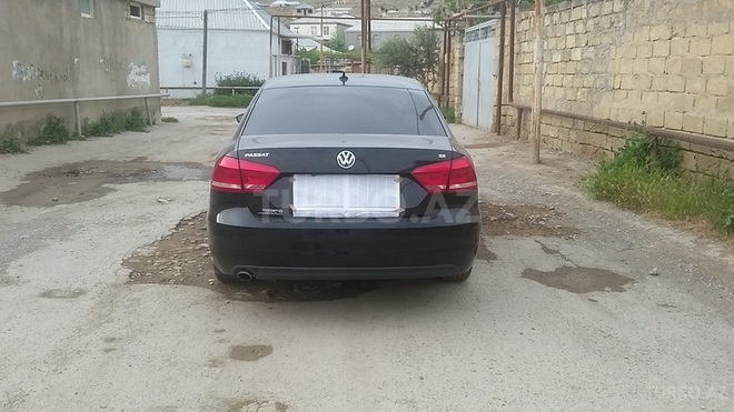 Volkswagen Passat 2011, 95,000 km - 2.5 л - Bakı