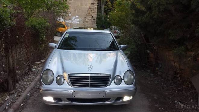 Mercedes E 270 1999, 295,000 km - 2.7 л - Bakı