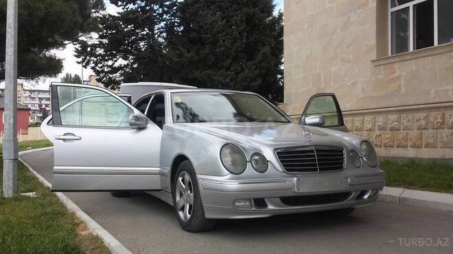 Mercedes E 270 1999, 295,000 km - 2.7 л - Bakı
