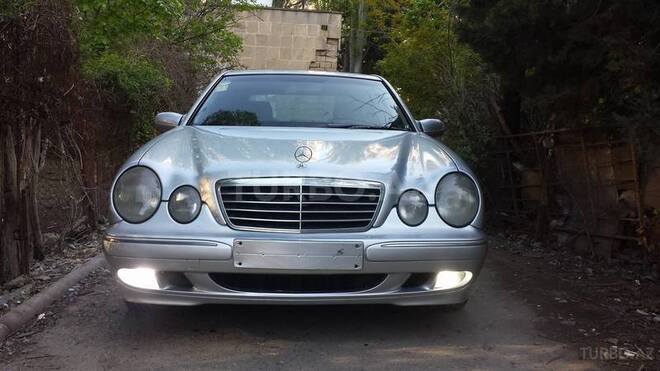 Mercedes E 270 1999, 295,000 km - 2.7 л - Bakı