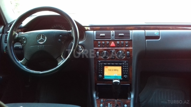 Mercedes E 240 2001, 18,000 km - 2.4 л - Bakı