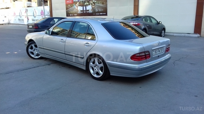 Mercedes E 240 2001, 18,000 km - 2.4 л - Bakı