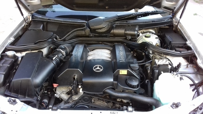 Mercedes E 240 2001, 18,000 km - 2.4 л - Bakı