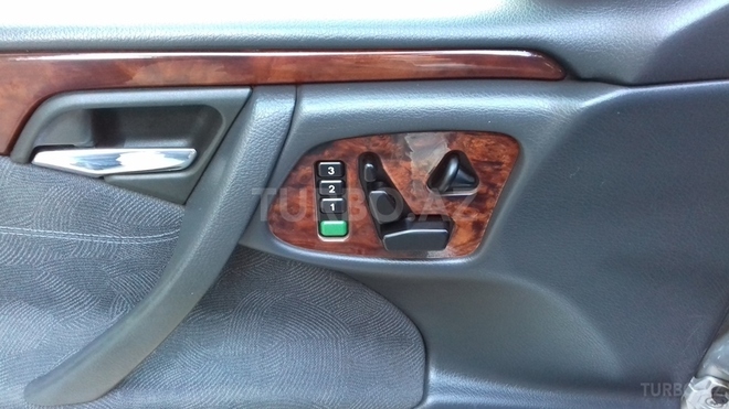 Mercedes E 240 2001, 18,000 km - 2.4 л - Bakı
