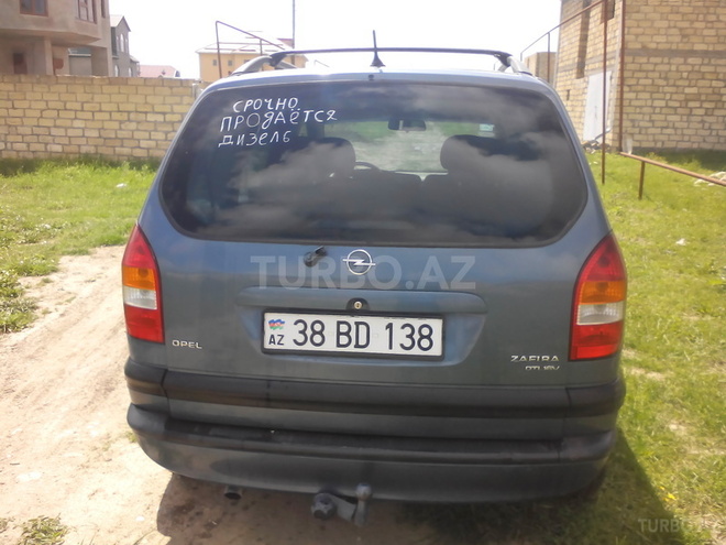 Opel Zafira 2000, 240,000 km - 2.0 l - Qusar
