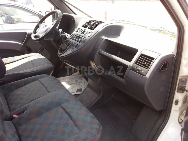 Mercedes Vito 2002, 200,000 km - 2.2 l - Bakı