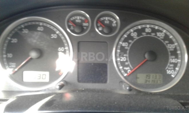 Volkswagen Passat 2003, 31,937 km - 1.8 l - Sumqayıt