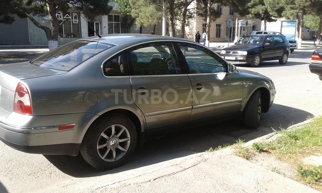 Volkswagen Passat 2003, 31,937 km - 1.8 l - Sumqayıt