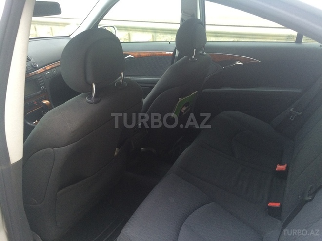 Mercedes E 240 2005, 220,000 km - 2.6 l - Bakı