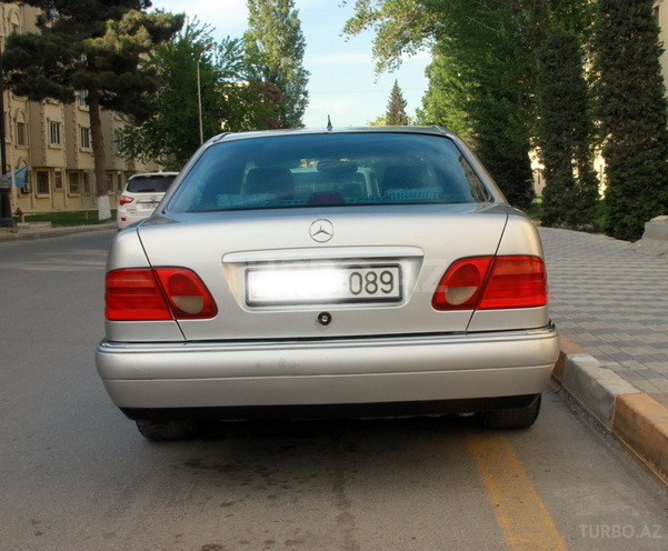 Mercedes E 230 1997, 332,160 km - 2.3 l - Bakı