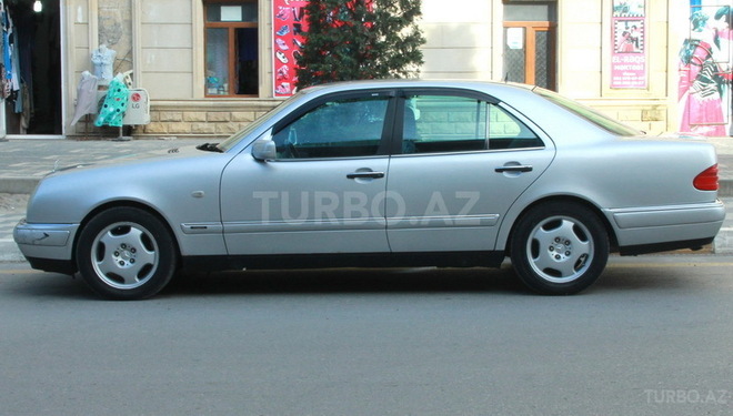 Mercedes E 230 1997, 332,160 km - 2.3 l - Bakı