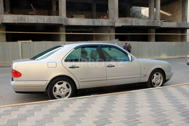Mercedes E 230 1997, 332,160 km - 2.3 l - Bakı