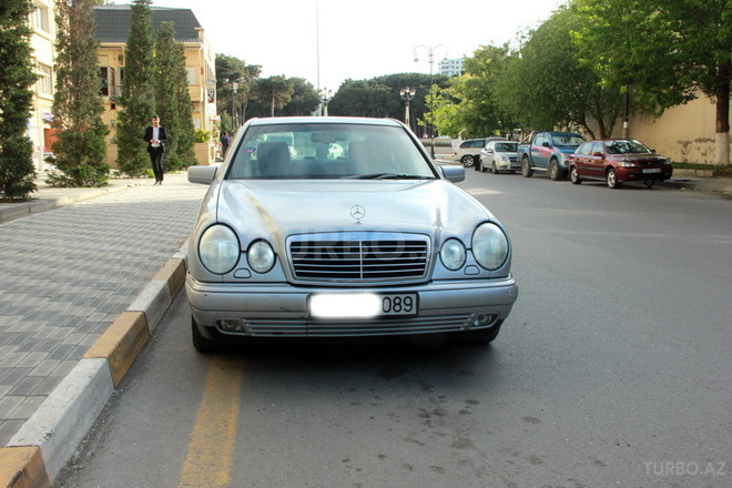 Mercedes E 230 1997, 332,160 km - 2.3 l - Bakı