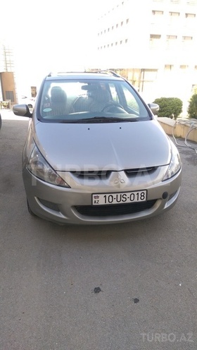Mitsubishi Grandis 2006, 275,000 km - 2.4 л - Bakı