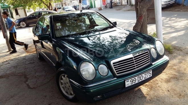 Mercedes E 240 1998, 185,500 km - 2.4 l - Bakı