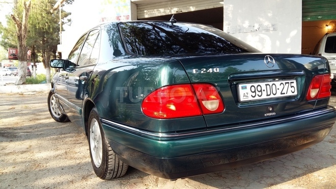 Mercedes E 240 1998, 185,500 km - 2.4 l - Bakı