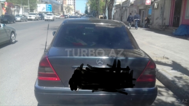 Mercedes C 250 1996, 333,122 km - 2.5 l - Bakı