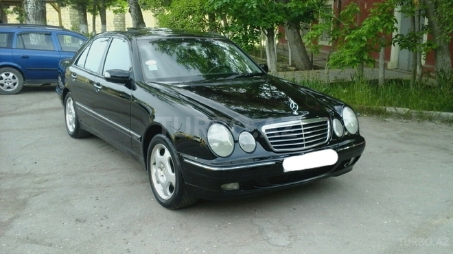 Mercedes E 220 1999, 265,000 km - 2.2 l - Bakı