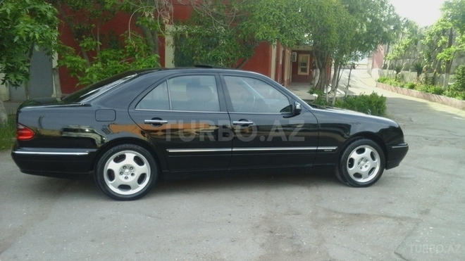 Mercedes E 220 1999, 265,000 km - 2.2 l - Bakı