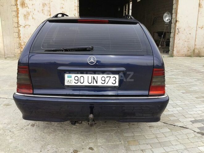Mercedes C 220 2000, 295,000 km - 2.2 l - Sumqayıt