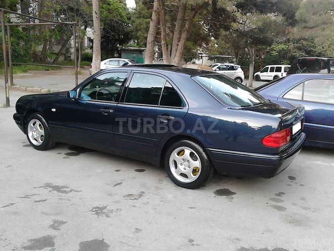 Mercedes E 230 1997, 269,350 km - 2.3 l - Bakı