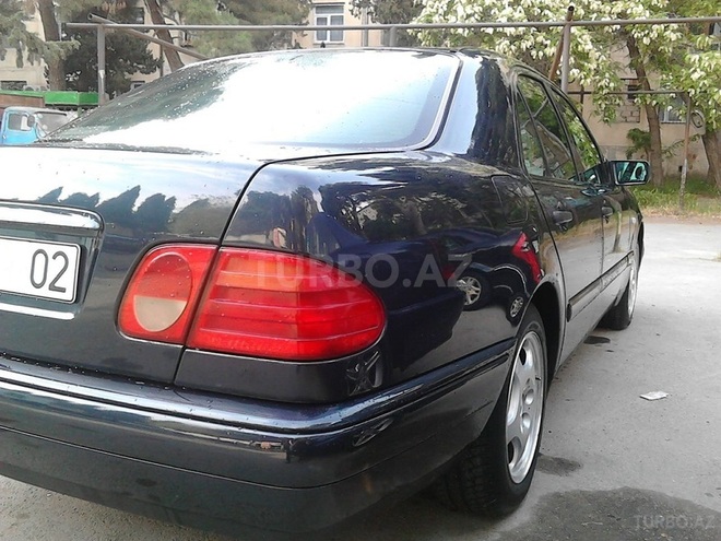 Mercedes E 230 1997, 269,350 km - 2.3 l - Bakı