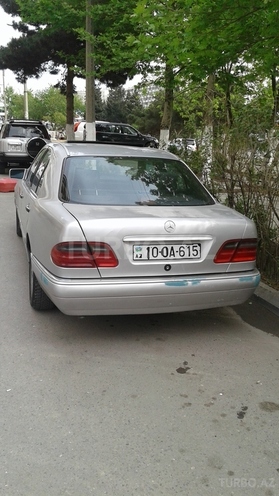 Mercedes E 230 1996, 214,000 km - 2.3 л - Bakı