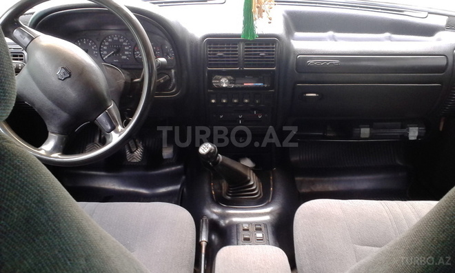 GAZ 3110 2002, 170,000 km - 2.4 l - Quba