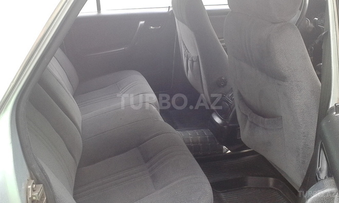 GAZ 3110 2002, 170,000 km - 2.4 l - Quba