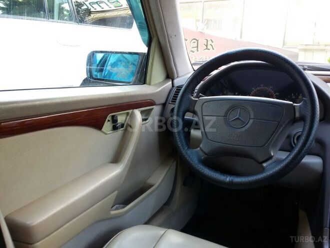 Mercedes C 280 1996, 258,560 km - 2.8 l - Bakı