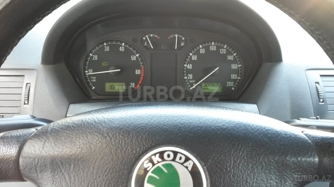 Skoda Fabia 2003, 300,825 km - 1.4 l - Bakı