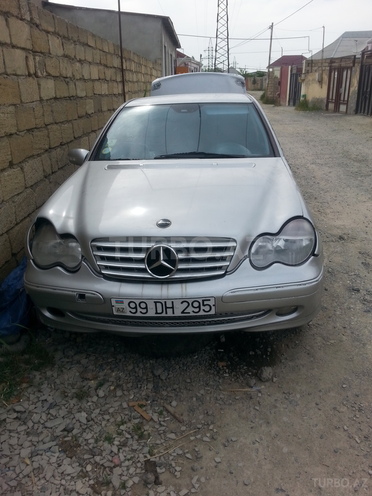 Mercedes C 240 2001, 195,657 km - 2.4 l - Bakı