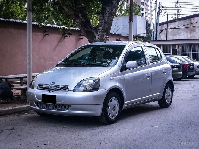 Toyota Vitz 2000, 120,000 km - 1.0 l - Bakı