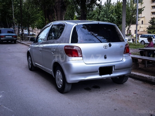Toyota Vitz 2000, 120,000 km - 1.0 l - Bakı