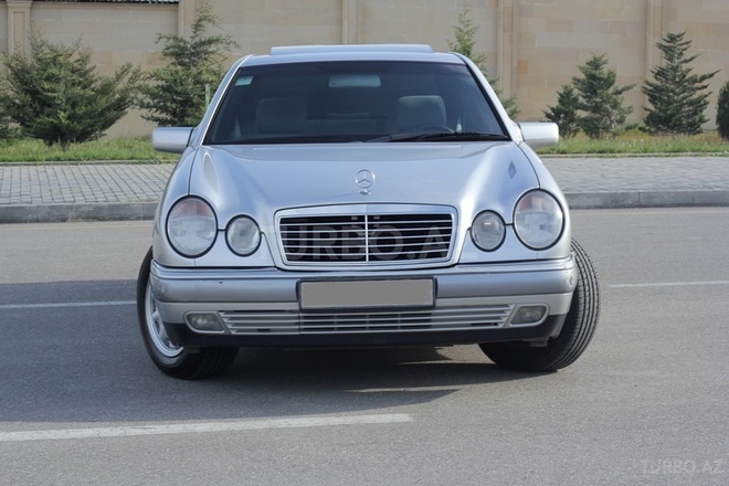 Mercedes E 230 1997, 251,000 km - 2.3 l - Bakı