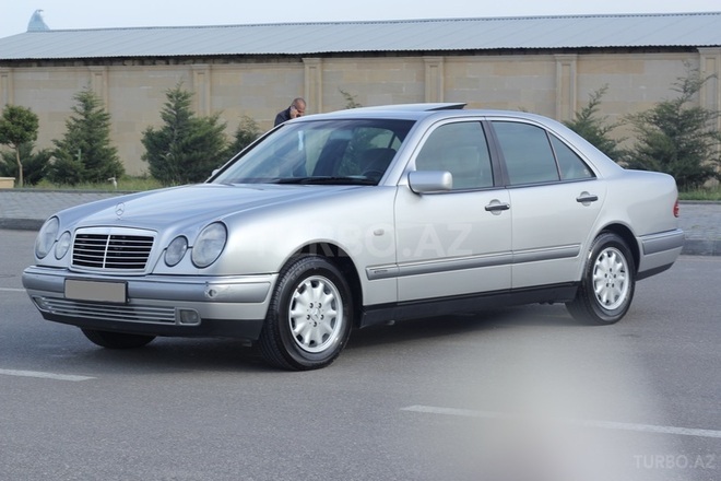 Mercedes E 230 1997, 251,000 km - 2.3 l - Bakı