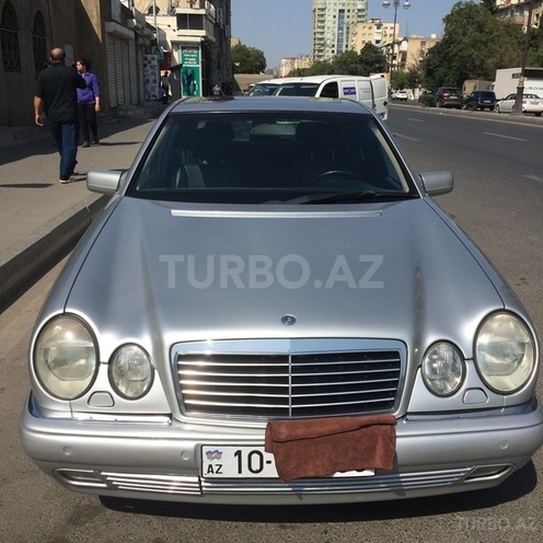 Mercedes E 240 1999, 214,000 km - 2.6 l - Bakı