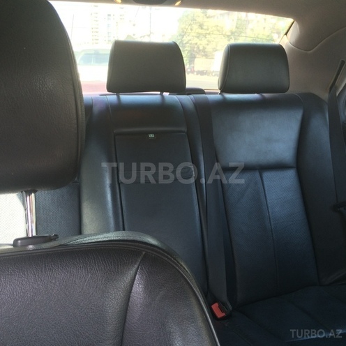 Mercedes E 240 1999, 214,000 km - 2.6 l - Bakı