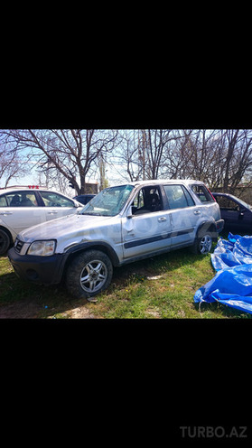 Honda CR-V 2000, 256,000 km - 0.3 l - Quba