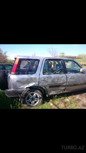 Honda CR-V 2000, 256,000 km - 0.3 l - Quba