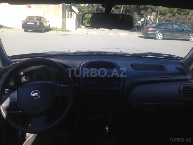 Nissan Sunny 2012, 240,000 km - 1.6 l - Bakı