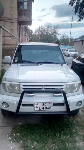Mitsubishi Pajero io 2001, 202,980 km - 1.8 l - Bakı