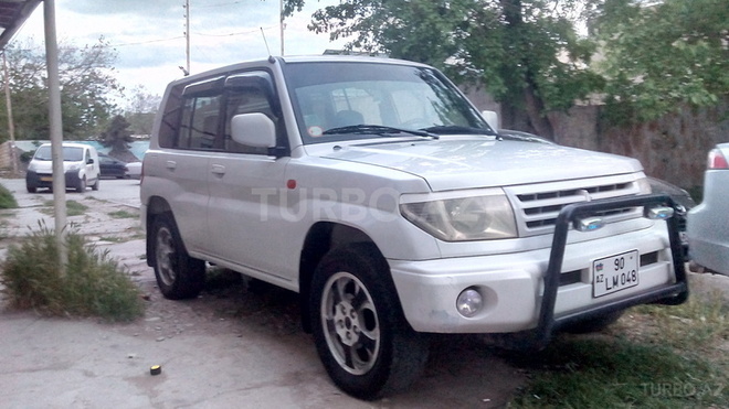 Mitsubishi Pajero io 2001, 202,980 km - 1.8 l - Bakı