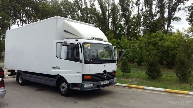 Mercedes Atego 818 2002, 465,000 km - 4.3 л - Ağdaş