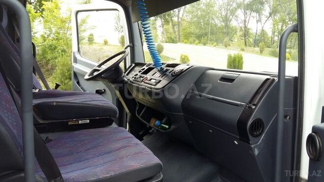 Mercedes Atego 818 2002, 465,000 km - 4.3 л - Ağdaş