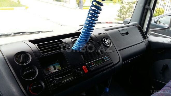 Mercedes Atego 818 2002, 465,000 km - 4.3 л - Ağdaş