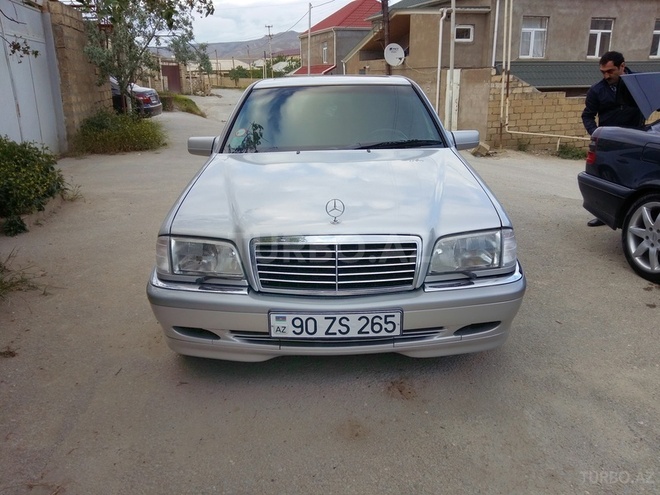 Mercedes C 220 2000, 305,000 km - 2.2 л - Bakı