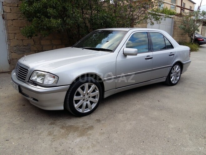 Mercedes C 220 2000, 305,000 km - 2.2 л - Bakı