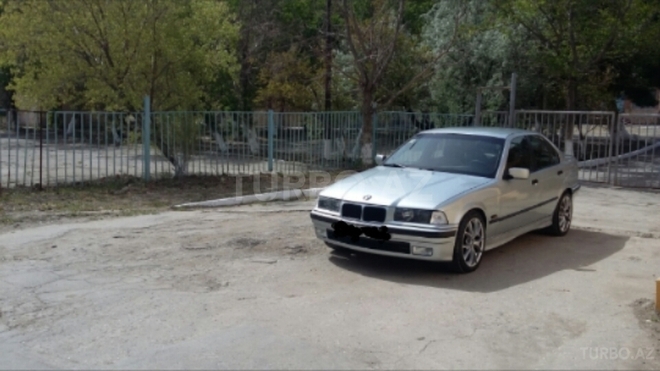 BMW 320 1995, 253,000 km - 2.0 l - Sumqayıt